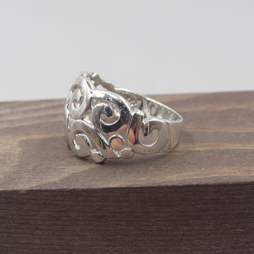 Size 9.5 Sterling Silver Stylish Cutout Band Ring - Picture 3 of 7